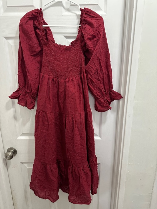 R Vivimos Dresses & Skirts - R. Vivimos Smocked Puff-Sleeve Midi Dress in Deep Red
